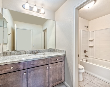 4536 Eagle Nest Peak Street - Photo Thumbnail 17