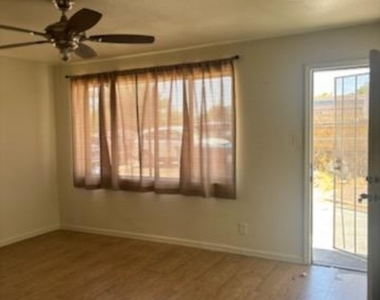 1318 Rexford Place - Photo Thumbnail 2
