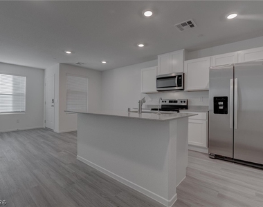 7371 Craig Cove Court - Photo Thumbnail 13