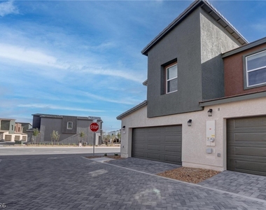 7371 Craig Cove Court - Photo Thumbnail 35
