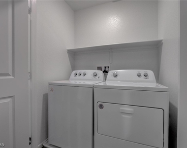 7371 Craig Cove Court - Photo Thumbnail 18