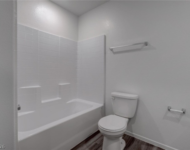7371 Craig Cove Court - Photo Thumbnail 31