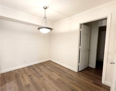 3135 S Mojave Road - Photo Thumbnail 8