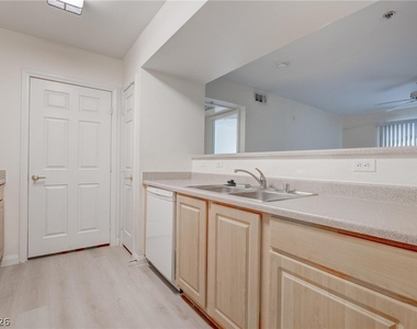 6955 N Durango Drive - Photo Thumbnail 11