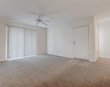 6955 N Durango Drive - Photo Thumbnail 4