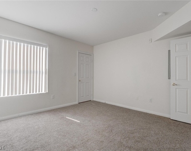 6955 N Durango Drive - Photo Thumbnail 19