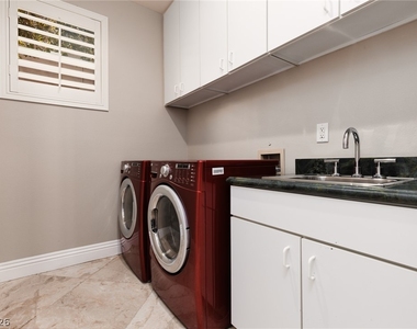 2451 Hollow Rock Court - Photo Thumbnail 11