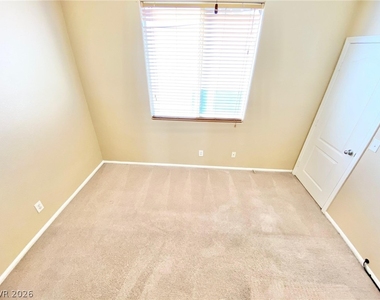 8836 Palm Creek Court - Photo Thumbnail 11