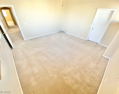 8836 Palm Creek Court - Photo Thumbnail 19