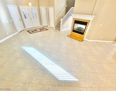 8836 Palm Creek Court - Photo Thumbnail 3