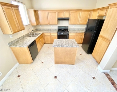 8836 Palm Creek Court - Photo Thumbnail 7