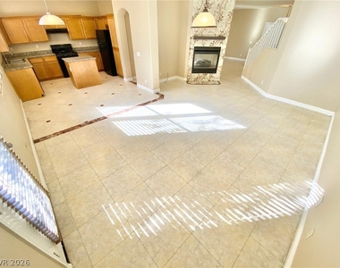 8836 Palm Creek Court - Photo Thumbnail 6