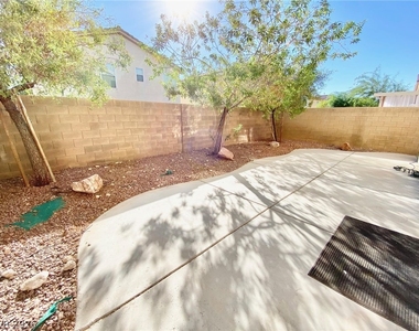 8836 Palm Creek Court - Photo Thumbnail 36