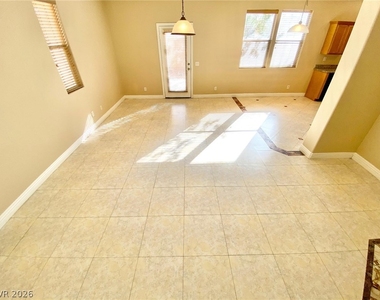 8836 Palm Creek Court - Photo Thumbnail 28