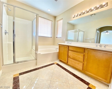 8836 Palm Creek Court - Photo Thumbnail 26