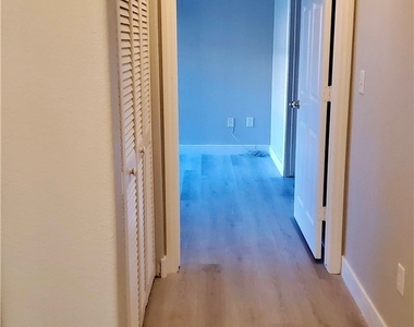 830 Carnegie Street - Photo Thumbnail 15