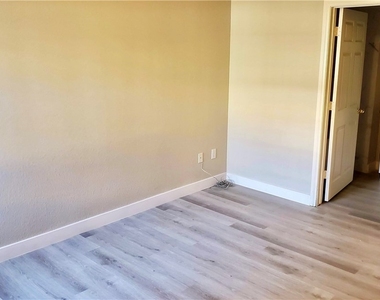 830 Carnegie Street - Photo Thumbnail 18