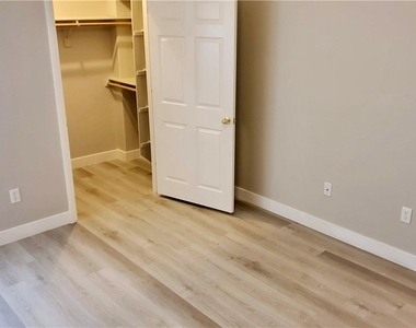 830 Carnegie Street - Photo Thumbnail 22
