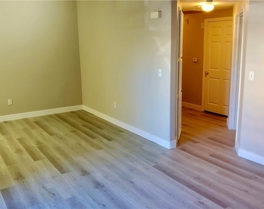 830 Carnegie Street - Photo Thumbnail 8