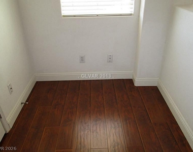 7612 Borealis Street - Photo Thumbnail 16