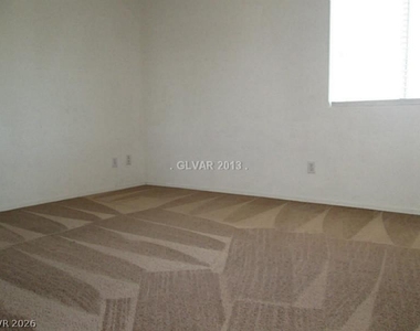 7612 Borealis Street - Photo Thumbnail 12