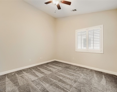 4407 Golden Palomino Lane - Photo Thumbnail 12