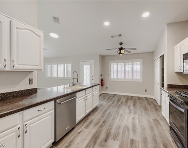 4407 Golden Palomino Lane - Photo Thumbnail 3