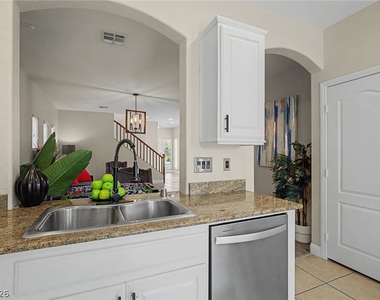 8136 Memory Lake Avenue - Photo Thumbnail 10