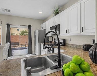 8136 Memory Lake Avenue - Photo Thumbnail 7