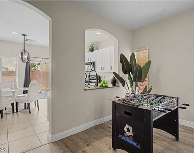 8136 Memory Lake Avenue - Photo Thumbnail 6