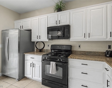 8136 Memory Lake Avenue - Photo Thumbnail 11