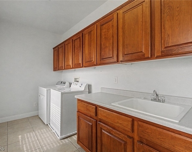 8136 Memory Lake Avenue - Photo Thumbnail 36