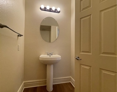 9770 Kampsville Avenue - Photo Thumbnail 7