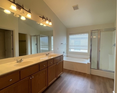 9770 Kampsville Avenue - Photo Thumbnail 14