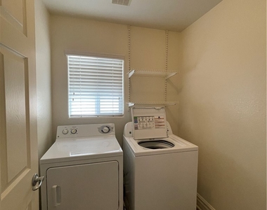 9770 Kampsville Avenue - Photo Thumbnail 10