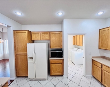 3047 Hickory Valley Road - Photo Thumbnail 8