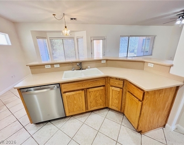 3047 Hickory Valley Road - Photo Thumbnail 10