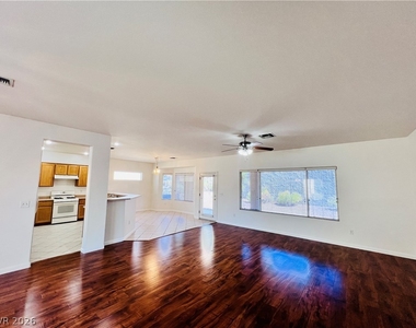 3047 Hickory Valley Road - Photo Thumbnail 1
