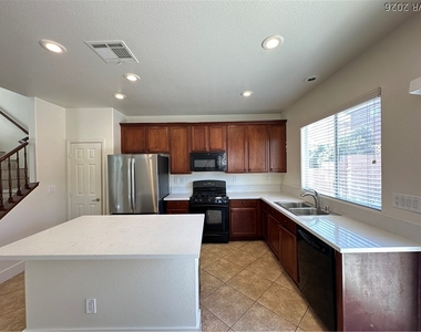 9283 Placer Bullion Avenue - Photo Thumbnail 6