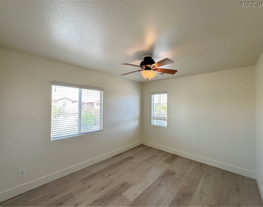 9283 Placer Bullion Avenue - Photo Thumbnail 17