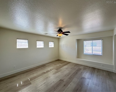 9283 Placer Bullion Avenue - Photo Thumbnail 3