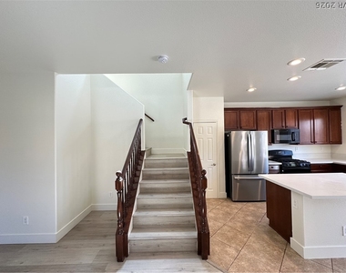 9283 Placer Bullion Avenue - Photo Thumbnail 10
