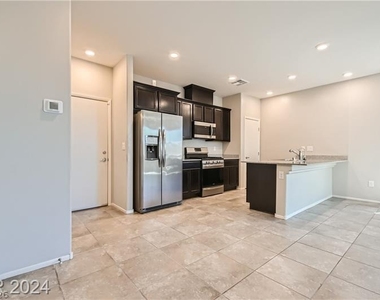 4393 Fire Glow Avenue - Photo Thumbnail 12