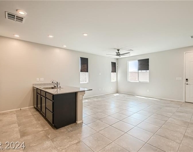 4393 Fire Glow Avenue - Photo Thumbnail 8