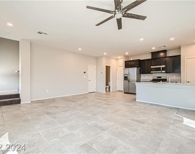 4393 Fire Glow Avenue - Photo Thumbnail 4