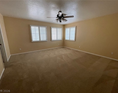 10221 Abano Court - Photo Thumbnail 14