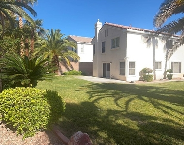 10221 Abano Court - Photo Thumbnail 17