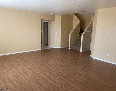 10221 Abano Court - Photo Thumbnail 4