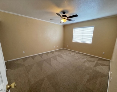 10221 Abano Court - Photo Thumbnail 8