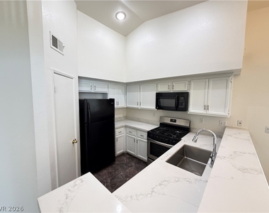 7241 Indian Creek Lane - Photo Thumbnail 5